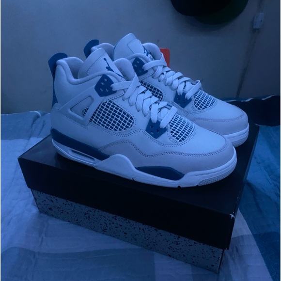 Jordan 4 military blue main image 4